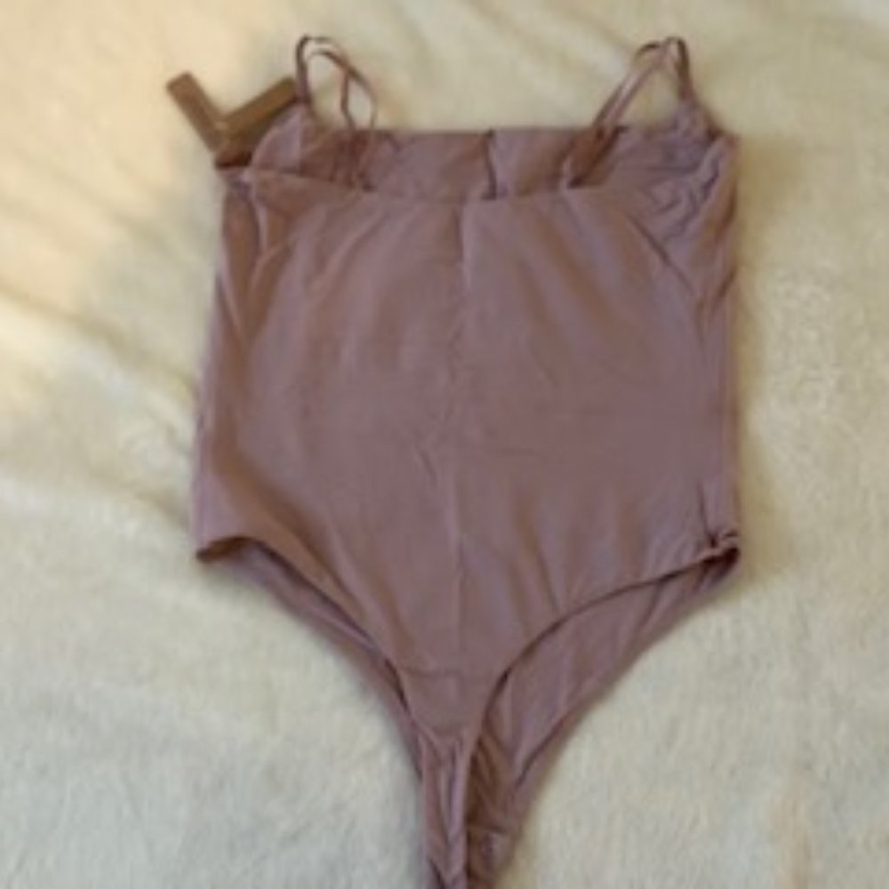 SKIMS (Dusk Color) FITS EVERYBODY CAMI BODYSUIT- NWT